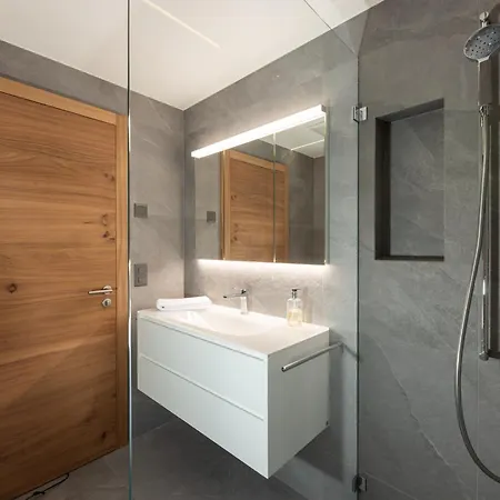 New! Cozy, With A Stunning View * סנט מוריץ